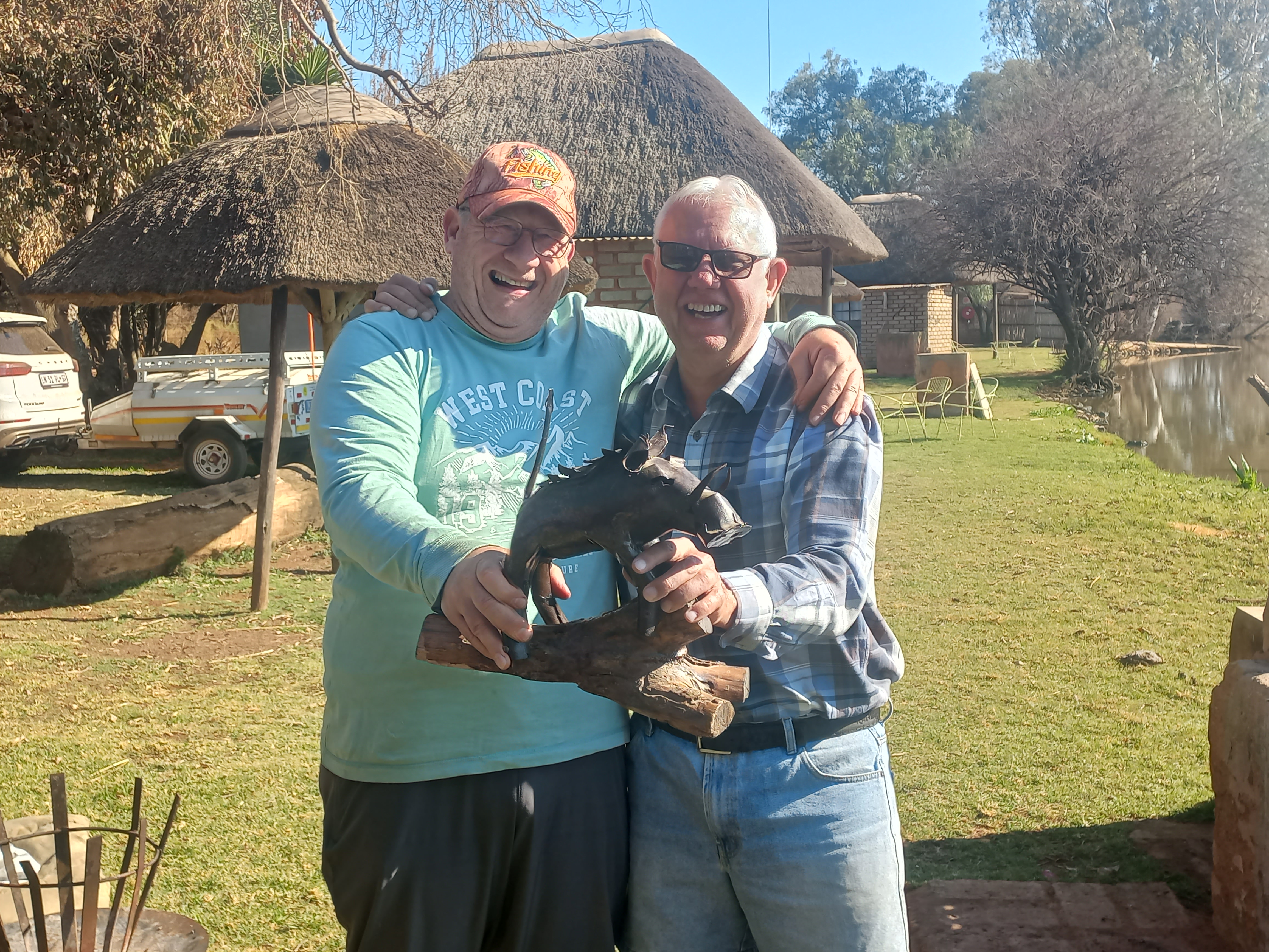 Walter kry varkie. Gooi katrol mos in dam
